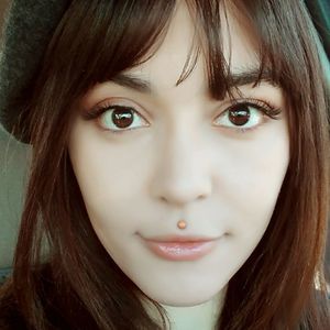 Meet your Posher, Monique